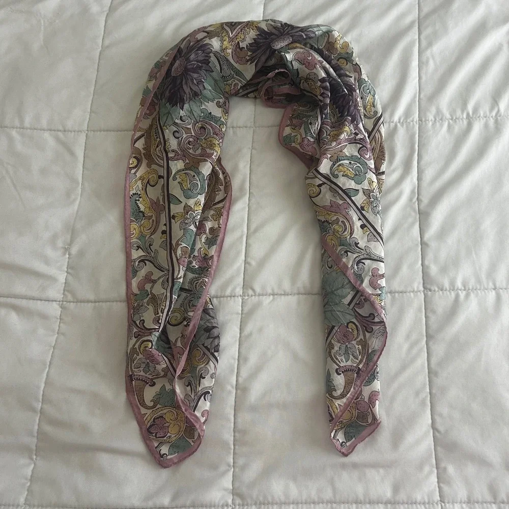Worthington VTG 100% Silk Scarf Floral Paisley Old Money Quiet Luxury colorful